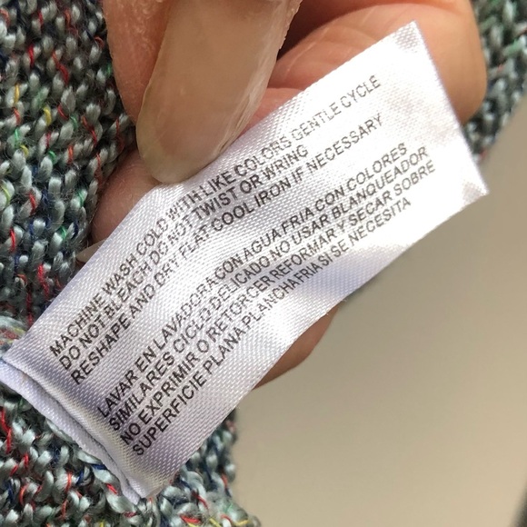 Rainbow Blue Knit Sweater, Open Collar 3 Buttons Excellent Condition - Picture 6 of 7